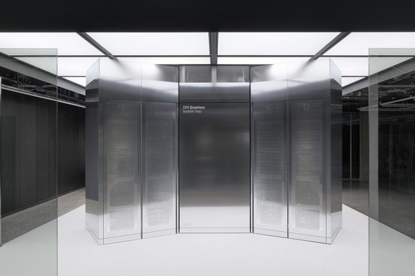 IBM investe 150 miliardi di dollari per produrre negli USA