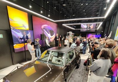 Renault presenta il restomod della R17