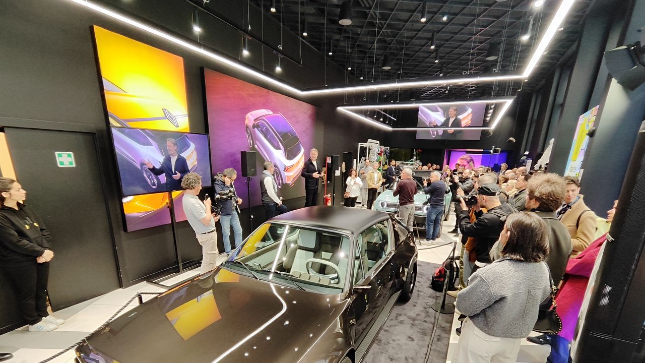 Renault presenta il restomod della R17