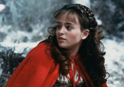 In compagnia dei lupi, il significato profondo della fiaba gotica di Neil Jordan