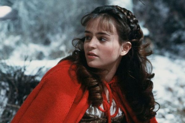 In compagnia dei lupi, il significato profondo della fiaba gotica di Neil Jordan