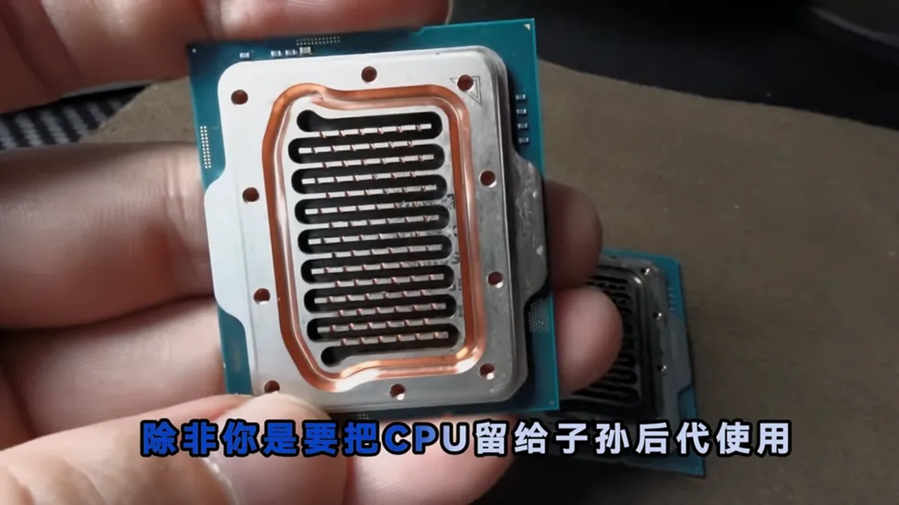 Intel Core i9-14900KS: oltre il direct die, adesso è direttamente l'IHS a diventare un waterblock