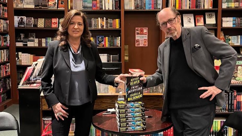 Jeffery Deaver e Isabella Maldonado, intervista agli autori del thriller Fatal Intrusion