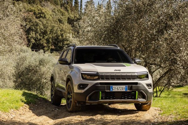 Jeep Avenger 4xe, il fuoristrada che non si misura in centimetri