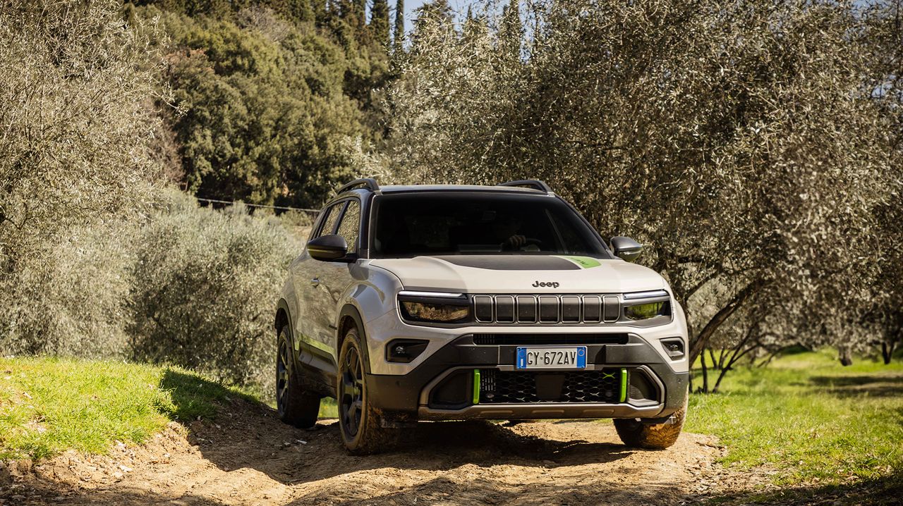 Jeep Avenger 4xe, il fuoristrada che non si misura in centimetri