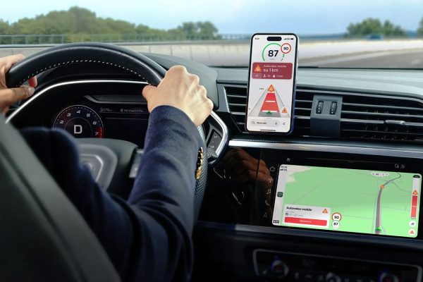 L'app di Coyote si rinnova: allerte più chiare, navigazione con autovelox e avvisi affidabili