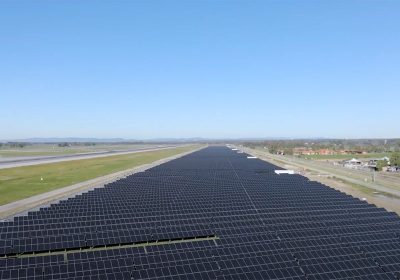 L'energia rinnovabile raggiunge il 40% della produzione mondiale, ma le bollette aumentano lo stesso