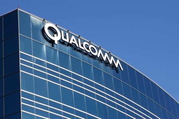La britannica Alphawave nel mirino di Qualcomm dopo il ritiro di Arm