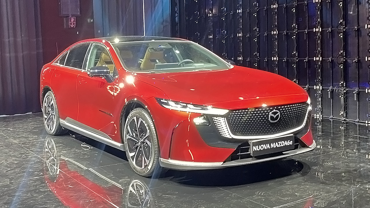 Mazda 6e lancio ufficiale: un'auto bella con cui Mazda fa sul serio nell'elettrico