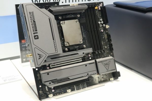 MinisForum lancia una scheda madre desktop, seguendo la filosofia dei Mini PC