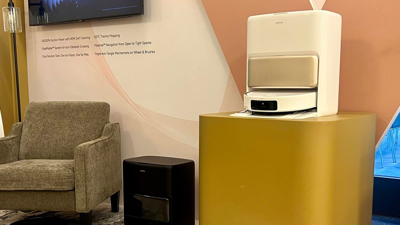 Tutti i nuovi aspirapolvere Mova in vendita in Italia