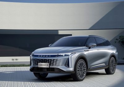 Omoda 9 è il suv ibrido con autonomia record da 1300 km