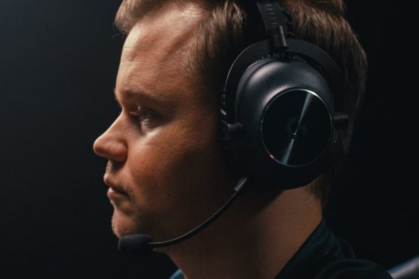 Oggi è il giorno giusto per acquistare una periferica Logitech: le G PRO X 2 Lightspeed scendono da 289 a 183€, insieme a molte altre offerte