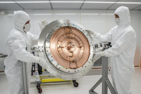 Pat Gelsinger scommette su xLight per rivoluzionare la litografia EUV