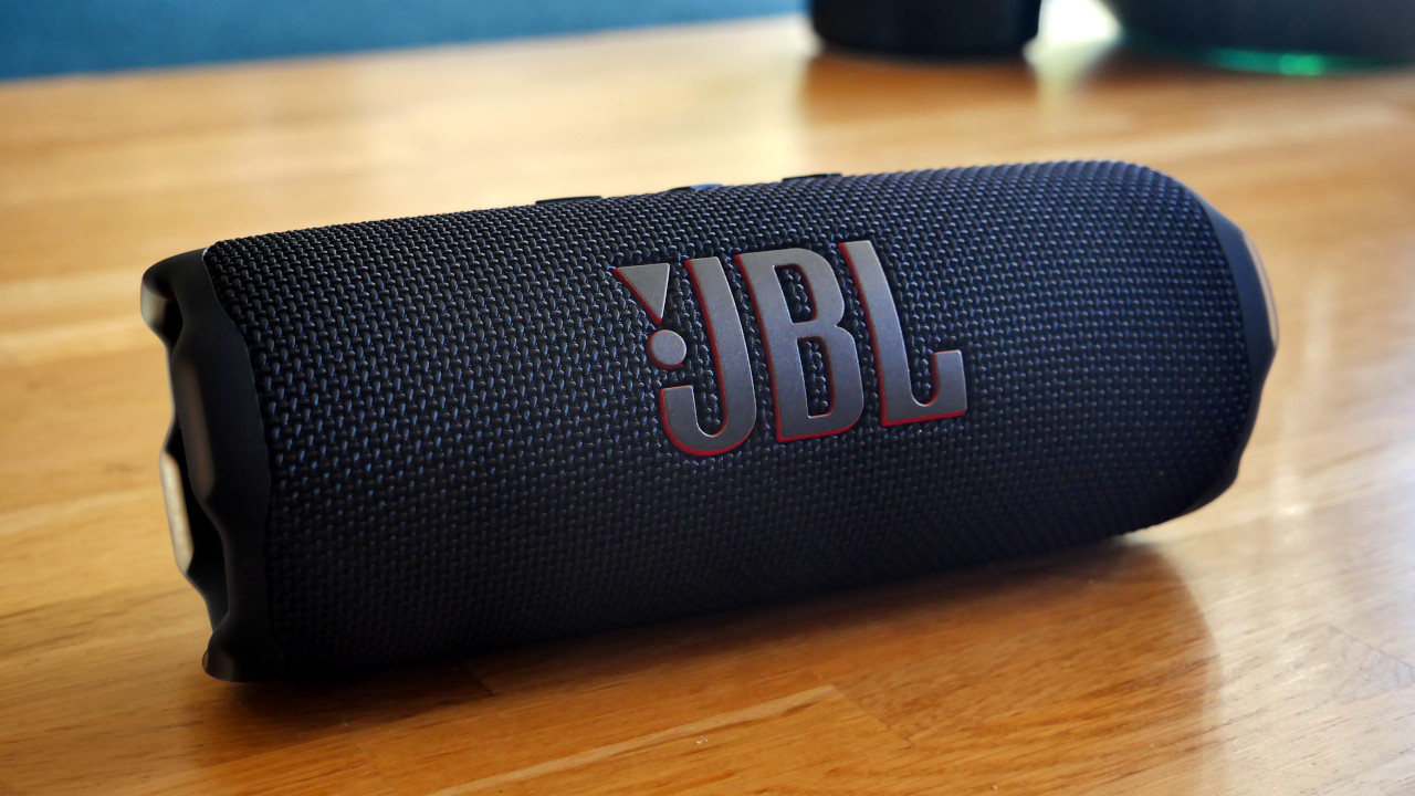 Recensione JBL Flip 7: un'evoluzione nella giusta direzione, grazie anche all'IA