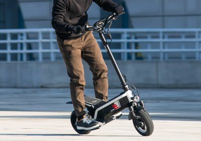 Record di velocità di monopattini in Svizzera: 113 e 126 km/h, ma erano entrambi in strade urbane