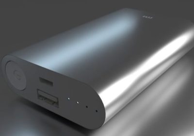 Restrizioni sui power bank in volo: sempre più compagnie aeree li vietano