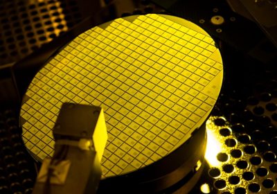 STMicroelectronics: risultati in calo nel primo trimestre 2025, ma il CEO resta fiducioso nella ripresa