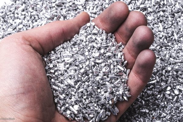 Scoperto il metallo che non si piega: nasce la lega “Hyperadaptor” che resiste a temperature estreme