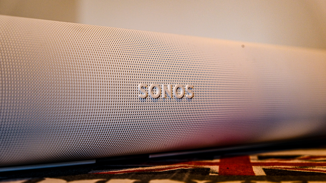 Sonos Arc Ultra: con il driver SoundMotion si può anche fare a meno del subwoofer