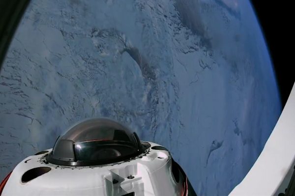 SpaceX ha lanciato Fram2: la prima missione umana che sorvolerà i poli