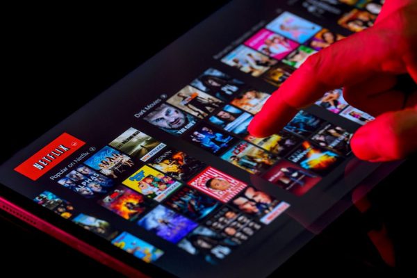 Piattaforme di streaming, i dazi di Trump faranno aumentare i prezzi?