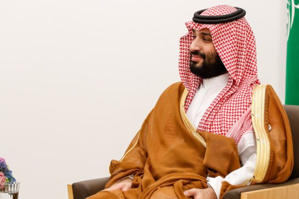 Tra Cina e USA spunta l'Arabia Saudita: la produzione di PC guarda al Medio Oriente?