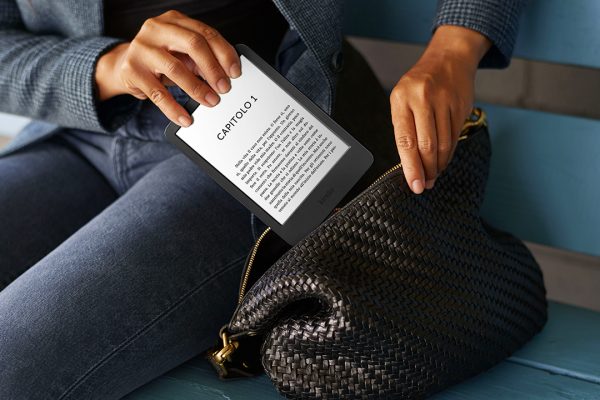 Tutti i Kindle sono scontati, a partire da 84€! Disponibili in offerta anche il nuovo Colorsoft e tutta la gamma premium