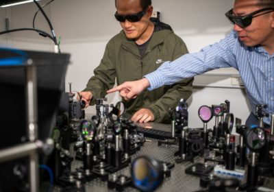 Un chip programmabile utilizza per la prima volta la luce per addestrare reti neurali