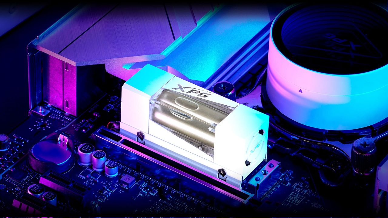 XPG Mars 980: SSD con velocità fino a 14.000 MB/s e raffreddamento a liquido integrato