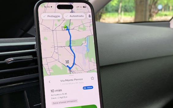 Coyote, come funziona e a cosa serve l’app per la navigazione stradale: novità 2025