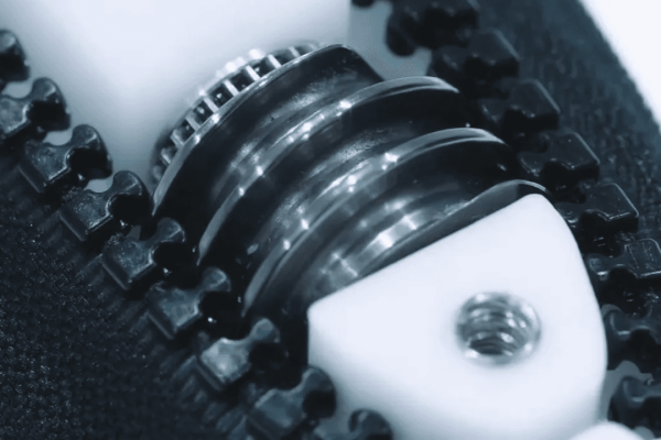 La cerniera lampo motorizzata che si chiude da sola