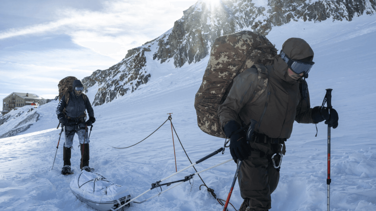 Artico, l’esercito italiano ha simulato una guerra tra i ghiacci