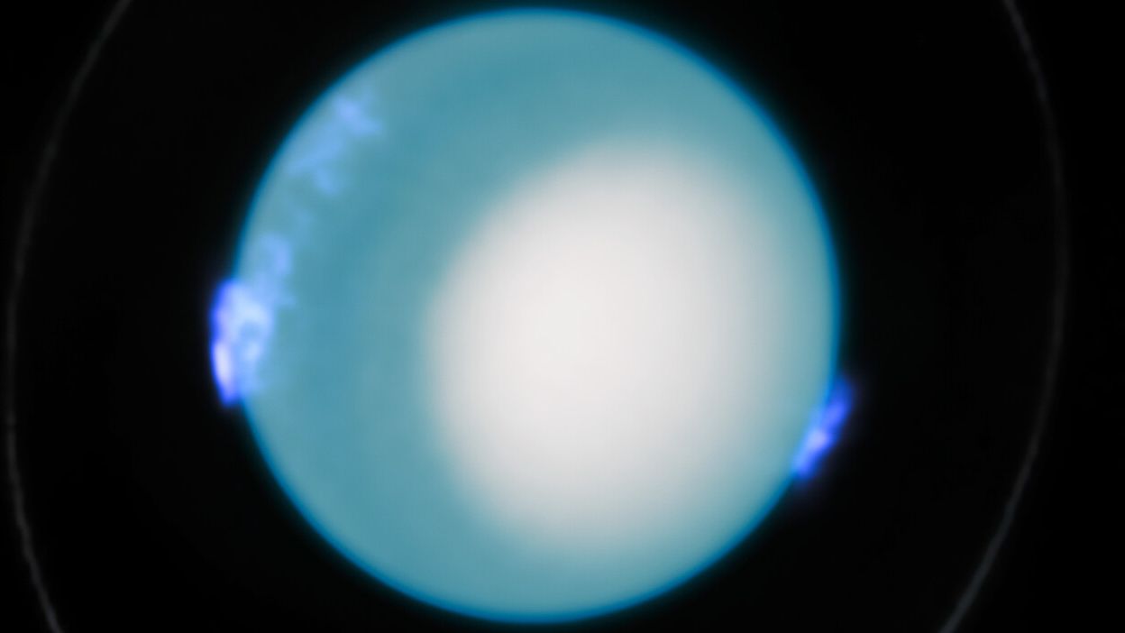 Urano, un giorno sul pianeta ghiacciato dura più di quanto credessimo e questo risolve alcuni misteri