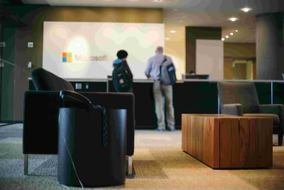 Microsoft compie 50 anni, viaggio nel campus di Redmond. VIDEO
