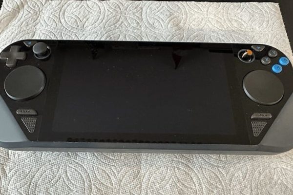 Steam Deck, un prototipo raro è stato venduto a 2000 dollari su eBay