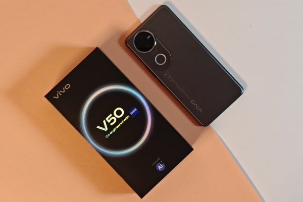 vivo V50 5G: ottimo smartphone, ma giustificherà il prezzo? La recensione