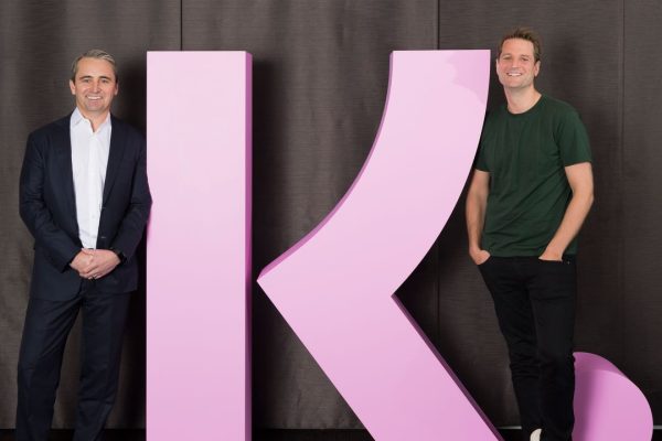 Klarna torna ad assumere esseri umani dopo la svolta AI