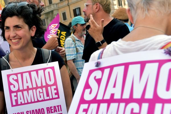 Procreazione assistita, la consulta dà il via libera, da oggi entrambe le madri possono riconoscere il figlio