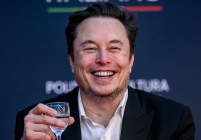 Il ddl Spazio è legge, il governo Meloni apre i nostri cieli ai satelliti di Elon Musk