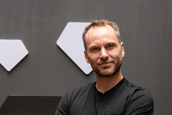 La criptovaluta Tether lancia la sua Ai, sfida alle big tech – Notizie