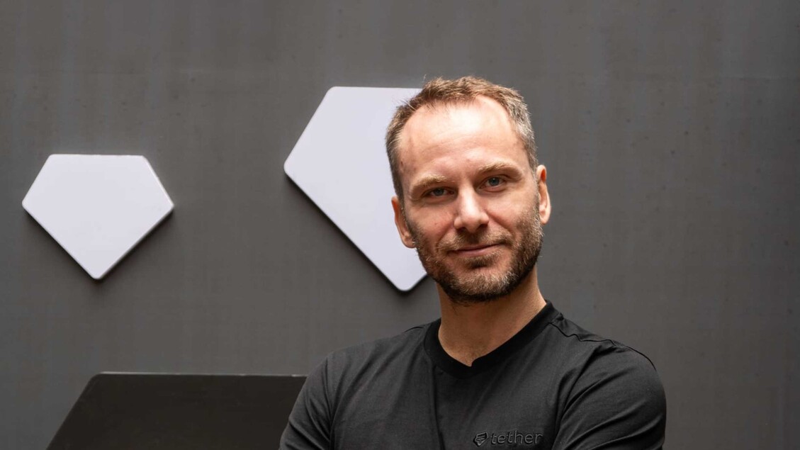 La criptovaluta Tether lancia la sua Ai, sfida alle big tech – Notizie