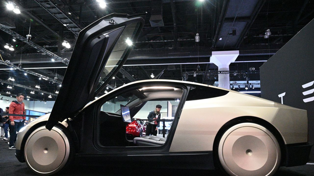 Robotaxi è un nome troppo generico, Tesla non può registrarlo