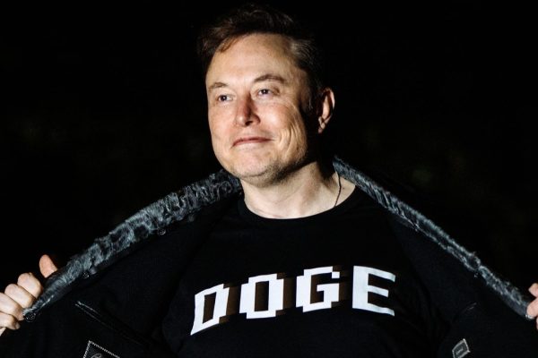 Doge, Musk ha messo a punto un software per garantire che i licenziamenti proseguano. Anche senza di lui