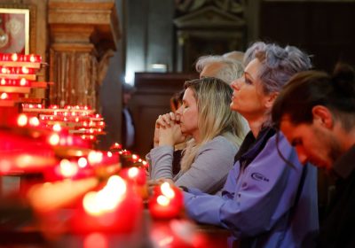 Preghiere online, abbiamo provato l’app Click To Pray per pregare assieme a fedeli di tutto il mondo