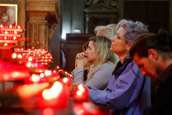 Preghiere online, abbiamo provato l’app Click To Pray per pregare assieme a fedeli di tutto il mondo