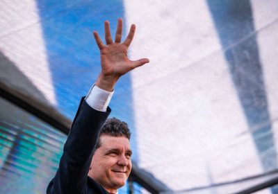 Chi è Nicușor Dan, il centrista che ha fermato l’avanzata sovranista alle elezioni in Romania