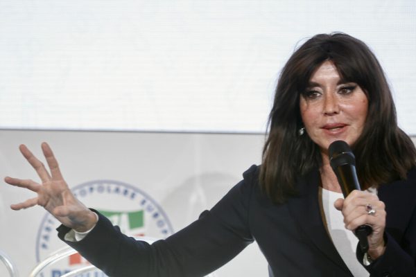 Bernini, l’Italia sta potenziando infrastrutture strategiche IA – Notizie