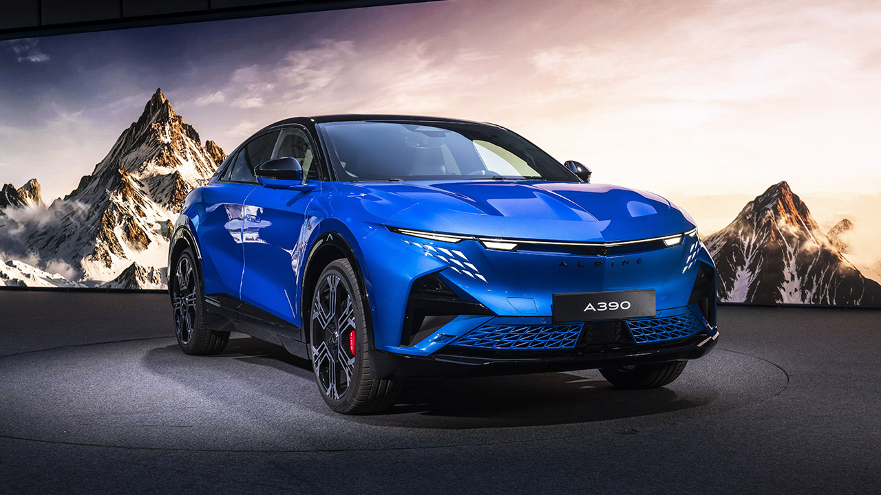 Alpine A390, primo contatto: una fastback che promette qualità e divertimento