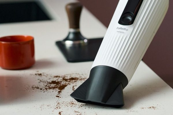 Arriva il primo aspirabriciole Folletto